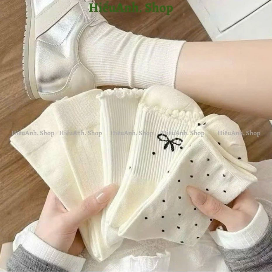 Set 10 Đôi Tất Nữ Cổ Cao Cổ Nông Chất Vải Thoáng Khí Mát Mẻ, Màu Sắc Nude Nhẹ Nhàng Dễ Phối Trang Phục Dành Cho Giới Trẻ