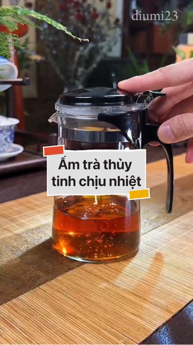 ￼Ấm trà thủy tinh chịu nhiệt #VideoHangGiaDung#shopeestyle#ShopeeVideo#ShopeeCreator #LuotVuiMuaLien #diumi818