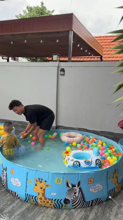 Bể bơi gấp gọn không cần bơm hơi #beboigapgon #beboichobe #HangMoiVe #KOLUyTin #ShopeeVideo #LuotVuiMuaLien