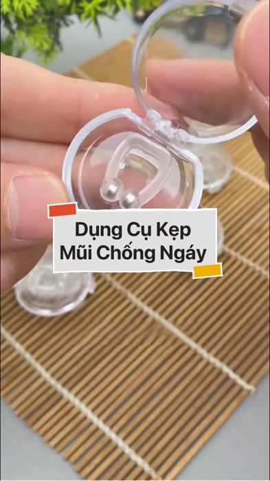 ￼Dụng Cụ Kẹp Mũi Chống Ngáy #VideohangDoiSong#shopeestyle#ShopeeVideo#ShopeeCreator #LuotVuiMuaLien#KOLUyTin#Videomuasam #SandealcungKOL #diumi928