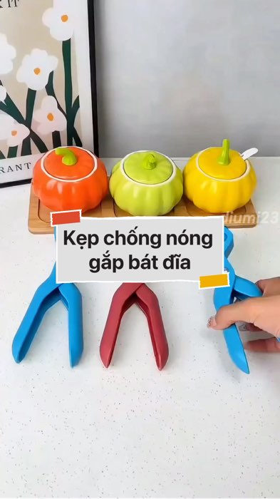 Kẹp chống nóng gắp bát đĩa #VideoHangGiaDung#shopeestyle#ShopeeVideo#ShopeeCreator #LuotVuiMuaLien #diumi41