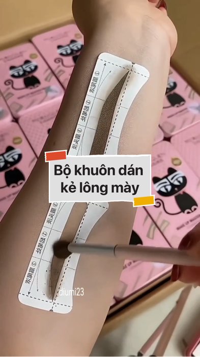Bộ khuôn dán kẻ lông mày #VideohangLamDep#shopeestyle#ShopeeVideo#ShopeeCreator #LuotVuiMuaLien#KOLUyTin#Videomuasam #SandealcungKOL #diumi187