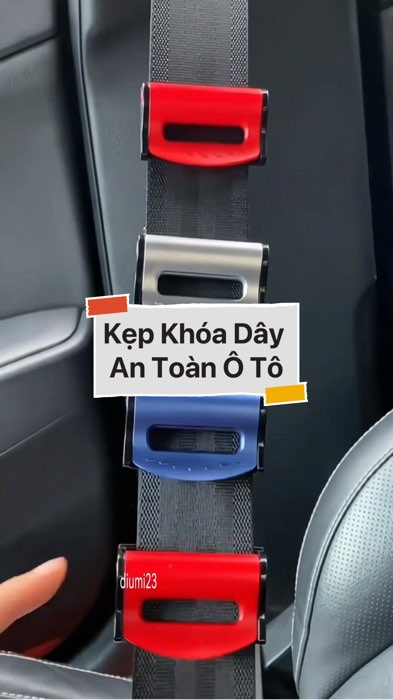 Kẹp Khóa Dây An Toàn Ô Tô #VideohangDoiSong#ShopeeVideo#ShopeeCreator #LuotVuiMuaLien#KOLUyTin#Videomuasam #SandealcungKOL #diumi340