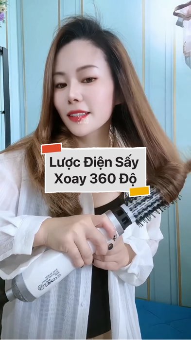￼Lược Điện Sấy Xoay 360 Độ #VideohangDienTu#shopeestyle#ShopeeVideo#ShopeeCreator #LuotVuiMuaLien#KOLUyTin#Videomuasam #SandealcungKOL #diumi540