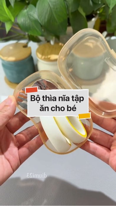 Bộ thìa nĩa tập ăn cho bé #VideoHangMevaBe#shopeestyle#ShopeeVideo#ShopeeCreator#LuotVuiMuaLien #diumi686