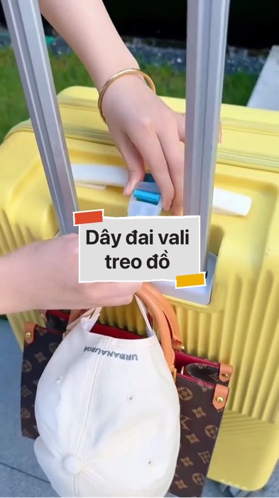 ￼Dây đai vali treo đồ #VideohangDoiSong#ShopeeVideo#ShopeeCreator #LuotVuiMuaLien#KOLUyTin#Videomuasam #SandealcungKOL #diumi708