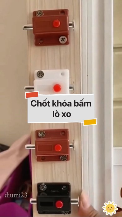 ￼Chốt khóa bấm lò xo
