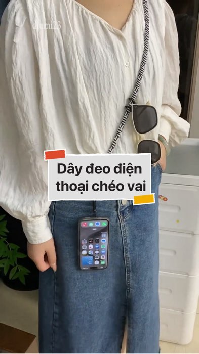 ￼Dây đeo điện thoại chéo vai #VideohangDoiSong#ShopeeVideo#ShopeeCreator #LuotVuiMuaLien#KOLUyTin#Videomuasam #SandealcungKOL #diumi993