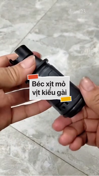 ￼Béc xịt mỏ vịt kiểu gài #VideohangDoiSong#ShopeeVideo#ShopeeCreator #LuotVuiMuaLien#KOLUyTin#Videomuasam #SandealcungKOL #diumi21