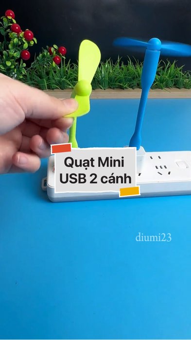 ￼Quạt Mini USB 2 cánh #VideohangDienTu#shopeestyle#ShopeeVideo#ShopeeCreator #LuotVuiMuaLien#KOLUyTin#Videomuasam #SandealcungKOL #diumi96