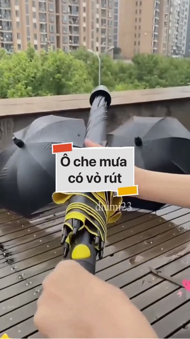 Ô che mưa có vỏ rút #VideohangDoiSong#ShopeeVideo#ShopeeCreator #LuotVuiMuaLien#KOLUyTin#Videomuasam #SandealcungKOL #diumi102
