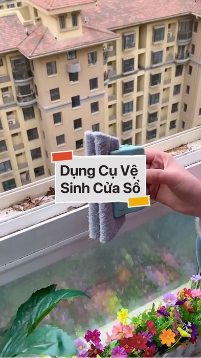 ￼Dụng Cụ Vệ Sinh Cửa Sổ