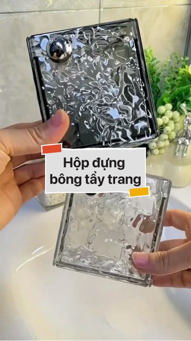 ￼Hộp đựng bông tẩy trang #VideoHangGiaDung#shopeestyle#ShopeeVideo#ShopeeCreator #LuotVuiMuaLien #diumi685
