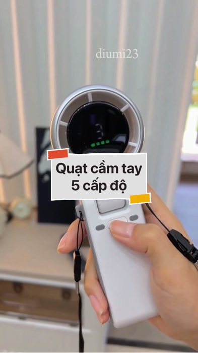 Quạt cầm tay 5 cấp độ #VideohangDienTu#shopeestyle#ShopeeVideo#ShopeeCreator #LuotVuiMuaLien#KOLUyTin#Videomuasam #SandealcungKOL #diumi691