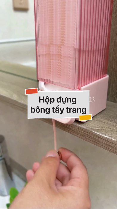 Hộp đựng bông tẩy trang #VideohangDoiSong#ShopeeVideo#ShopeeCreator #LuotVuiMuaLien#KOLUyTin#Videomuasam #SandealcungKOL #diumi63