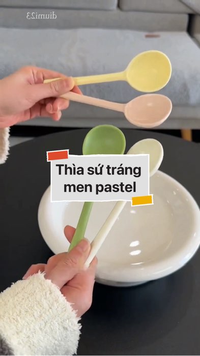 Thìa sứ tráng men màu pastel #VideohangTieuDung #shopeestyle#ShopeeVideo#ShopeeCreator #LuotvuiMuaLien#KOLUyTin#Videomuasam #SandealcungKOL #diumi135