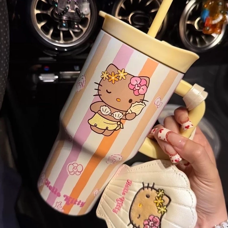 Bình giữ nhiệt Hello Kitty x tbh (The Beast) 700ml tặng kèm charm