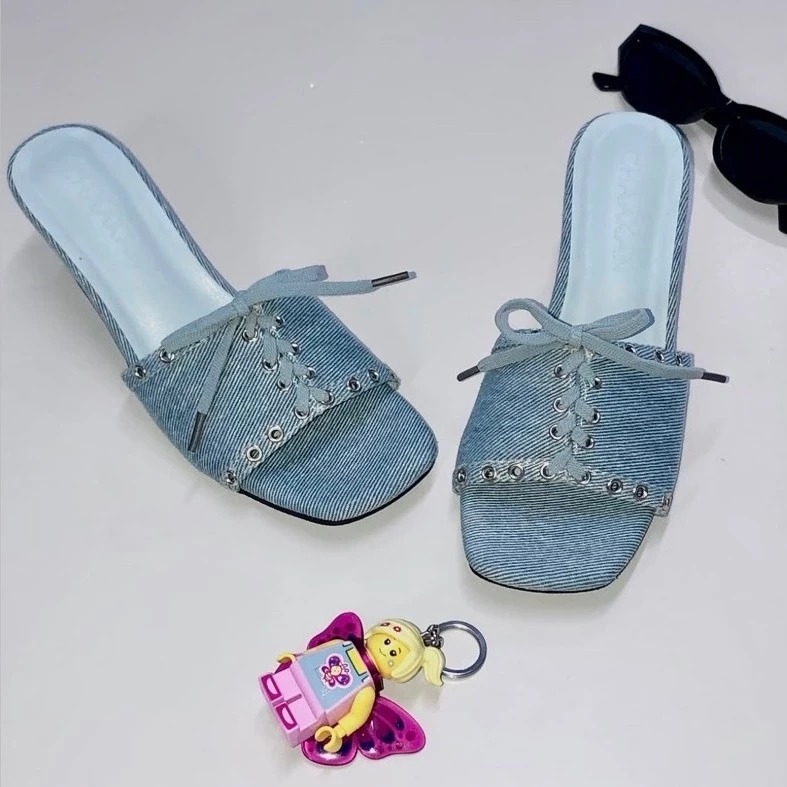Dép hở ngón Spooky Lace-up Mule Slippers Korea 🇰🇷
