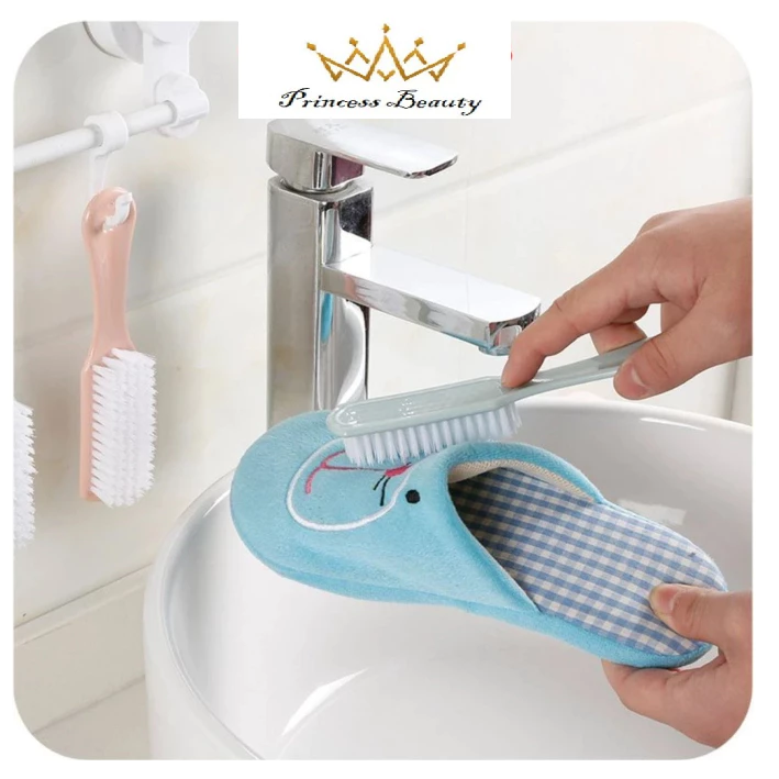 Bàn chải chà giày, giặt quần áo siêu sạch cán dài có móc treo tiện lợi 17cm Princess Beauty