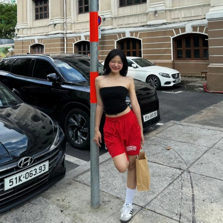 "XẢ KHO"Quần short dù WWYNSTU logo wwyn signature black / grey dù gió nhăn cao cấp 2 lớp Hàng HOTTREND