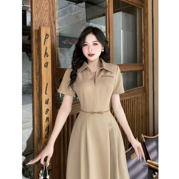 Váy thiết kế Rosy S02 dáng dài, váy cổ đức khoá kéo trước; váy dáng A phù hợp đi làm, đi chơi và đi tiệc