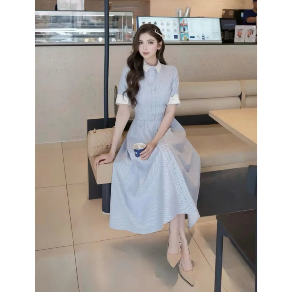 Váy thiết kế Rosy S22 dáng dài thanh lịch, váy kẻ xanh trẻ trung cúc mở phía trước (tặng kèm đai váy)